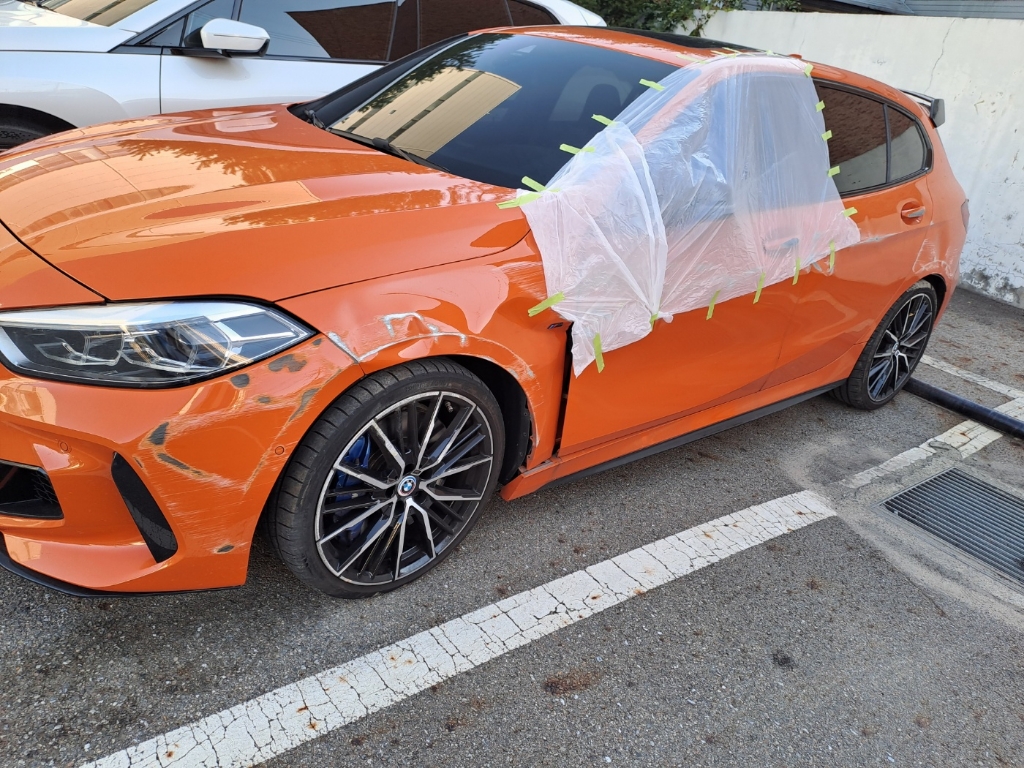 2023 BMW M135i xDrive, photograph 4