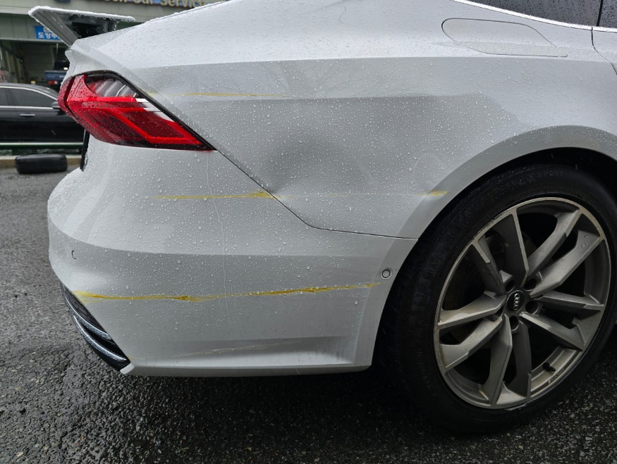 2020 Audi A7 55 TFSI quattro, photograph 3