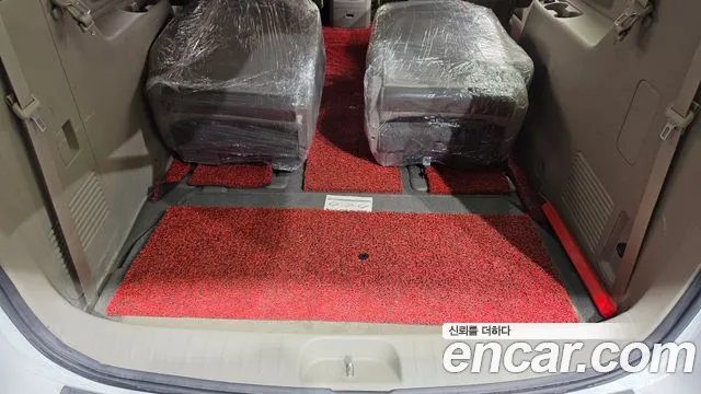 2019 Kia Canival 9-Seater Prstige, photograph 2