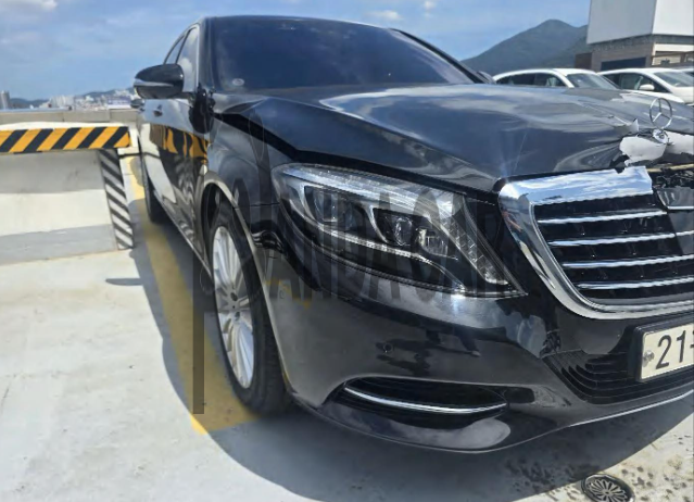 2017 Mercedes-Benz S350 d 4Matic L, photograph 3