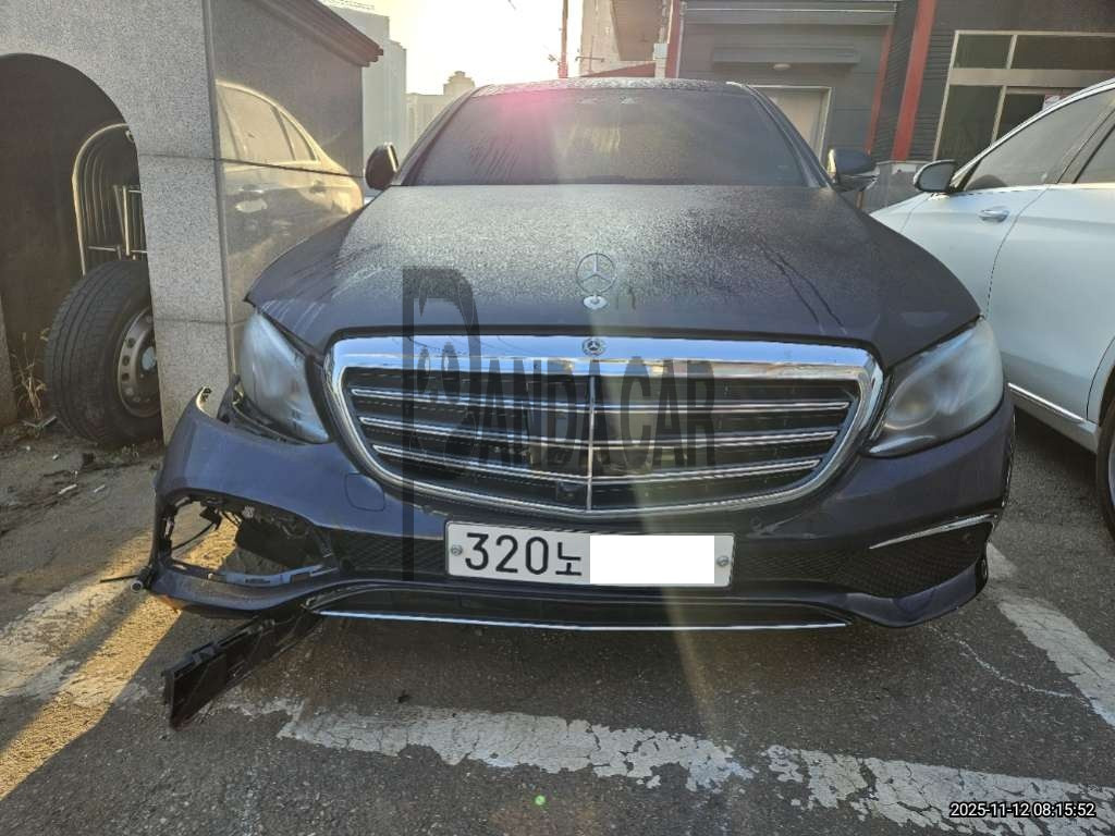 2020 Mercedes-Benz E 300 4MATIC, photograph 1