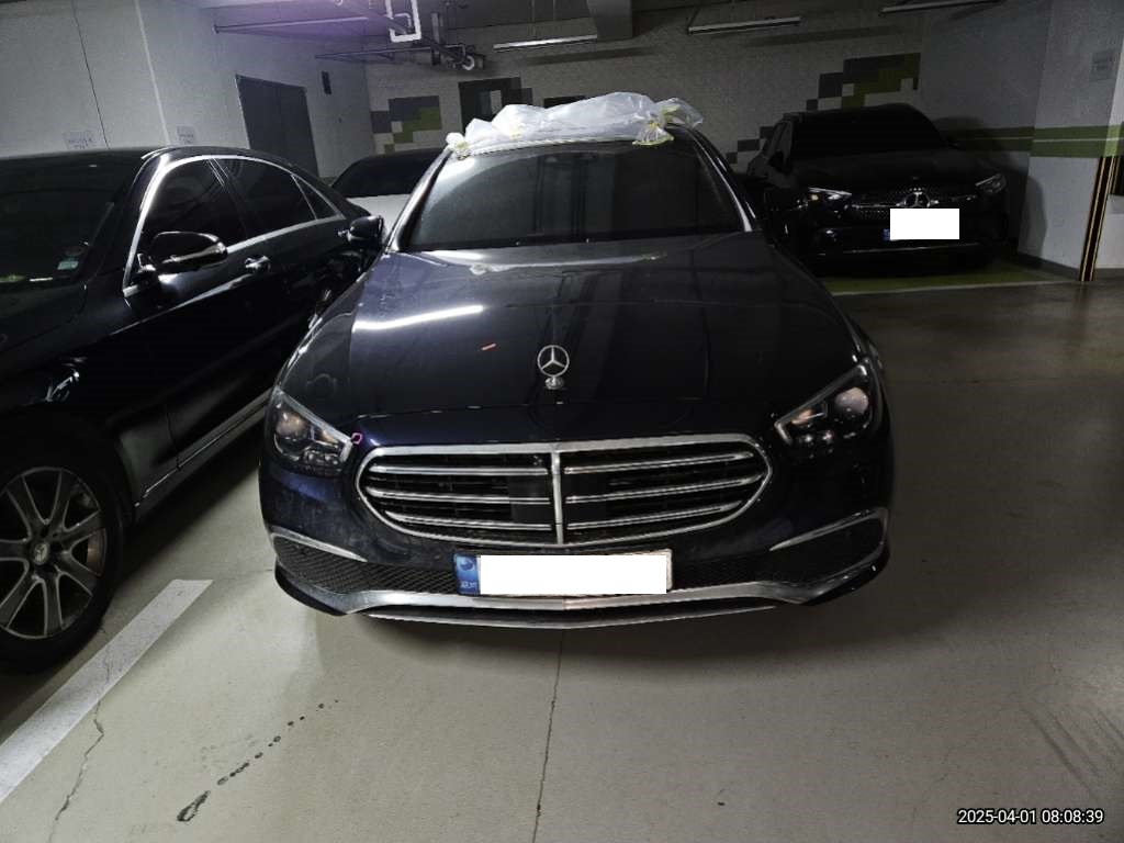 2022 Mercedes-Benz E250, photograph 6