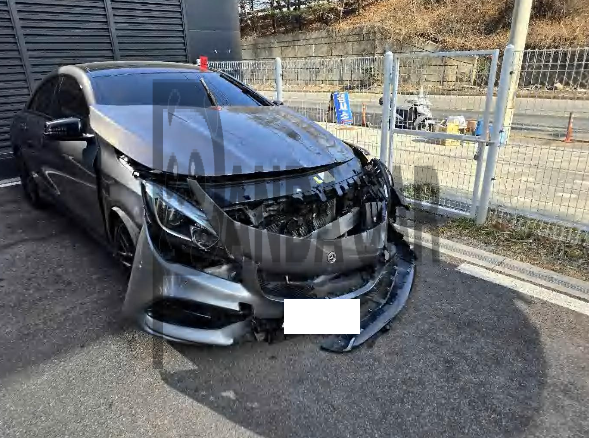 2019 Mercedes-AMG CLA45 4Matic, photograph 1