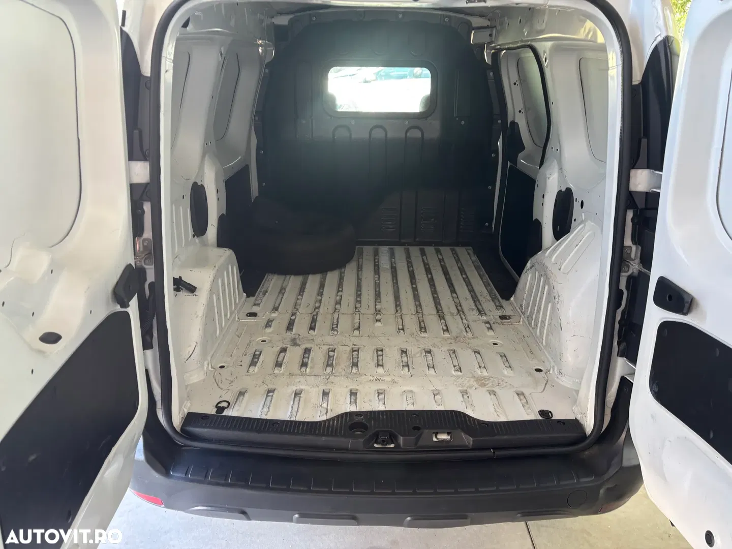 2018 Dacia Dokker 1.5 Laureate, photograph 8