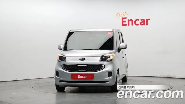 Kia RAY Deluxe — photo 1 of 31