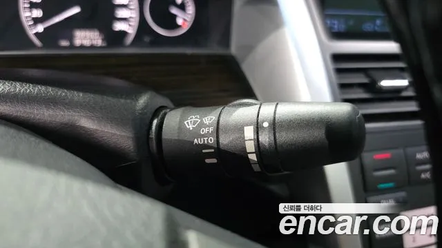 2010 Renault-KoreaSamsung SM7 LE, photograph 8