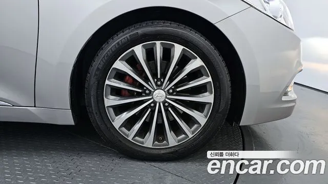 2013 Hyundai Grandeur HG300 Exclusive, photograph 8