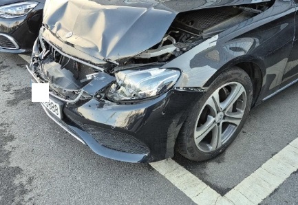 2018 Mercedes-Benz E300 4Matic, photograph 3
