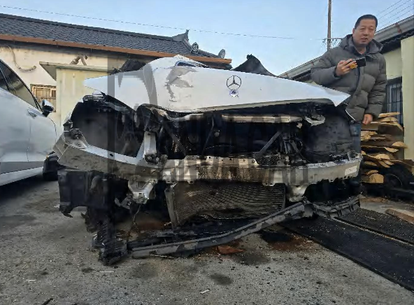 2019 Mercedes-Benz E220 d 4Matic, photograph 5