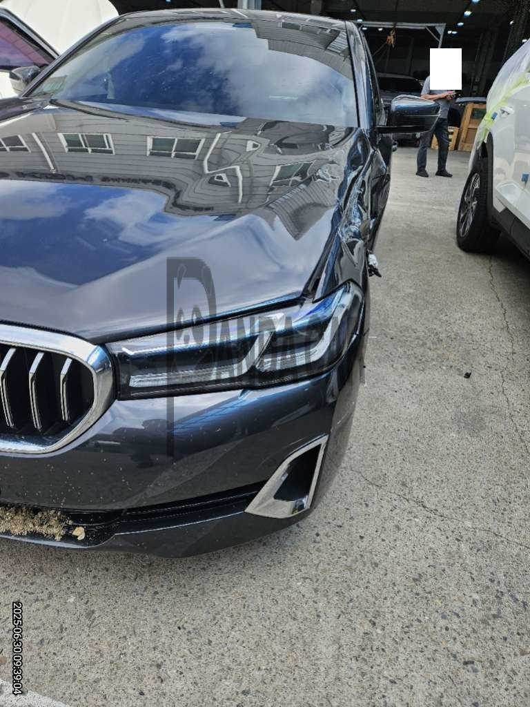 2023 BMW 530e, photograph 4