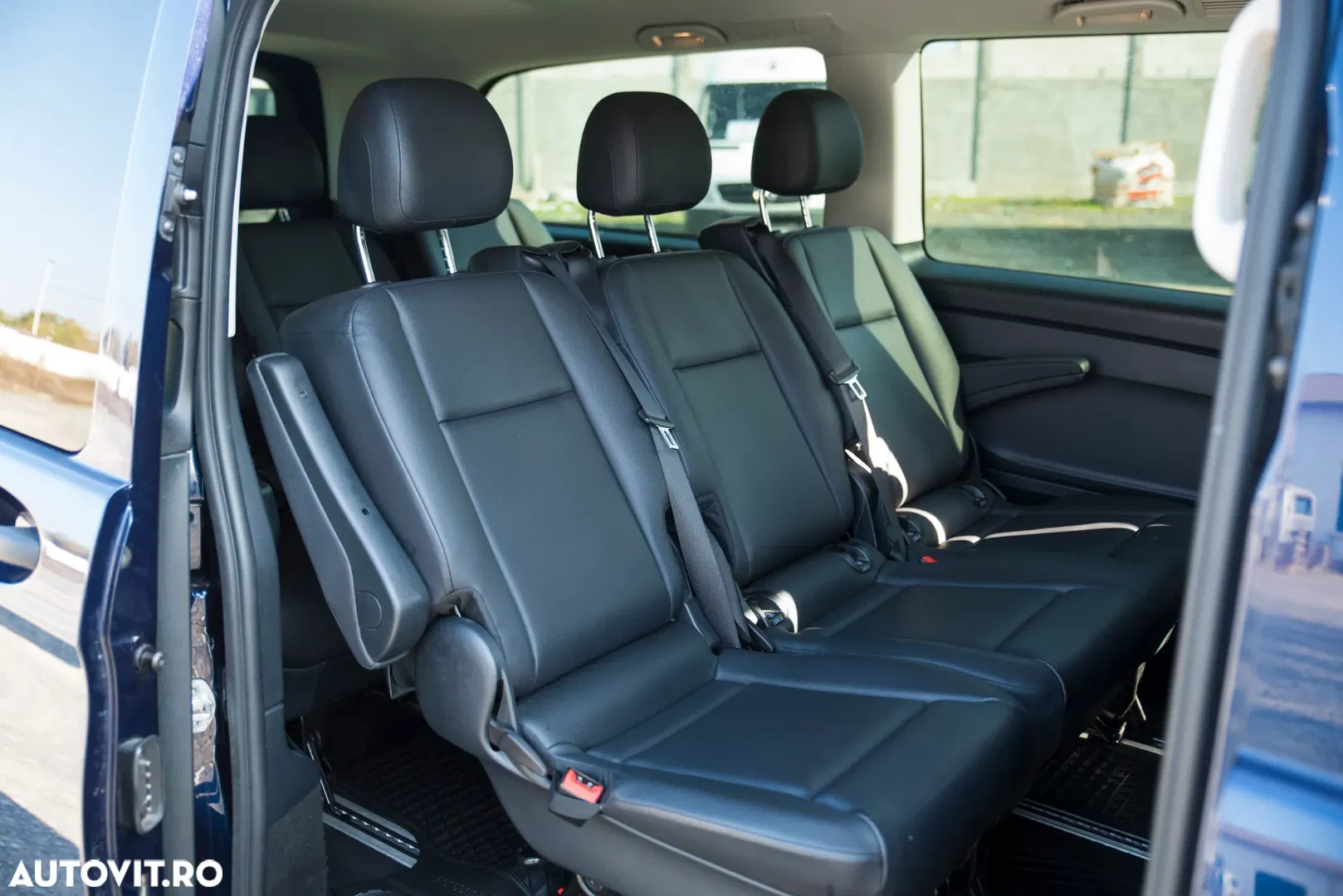 2017 Mercedes-Benz Vito (BlueTEC) Tourer Kompakt SELECT, photograph 6