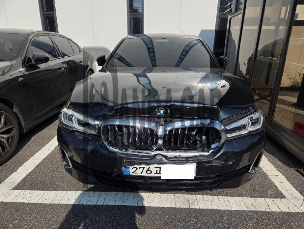 2022 BMW 520i, photograph 1