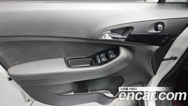2013 ChevroletGMDaewoo Orlando 2.0 Diesel LT, photograph 9