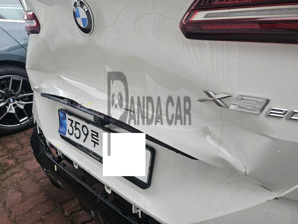 2026 BMW X3 20 xDrive, photograph 3