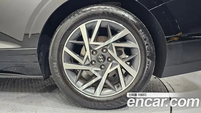 2023 Hyundai Grandeur Premium, photograph 3