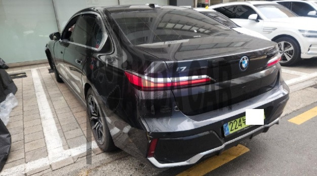 2024 BMW i7 eDrive50, photograph 2