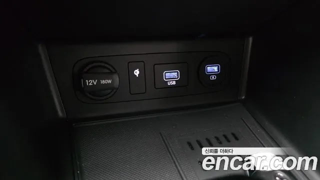 Hyundai Sonata 2.0 — photo 1 of 20