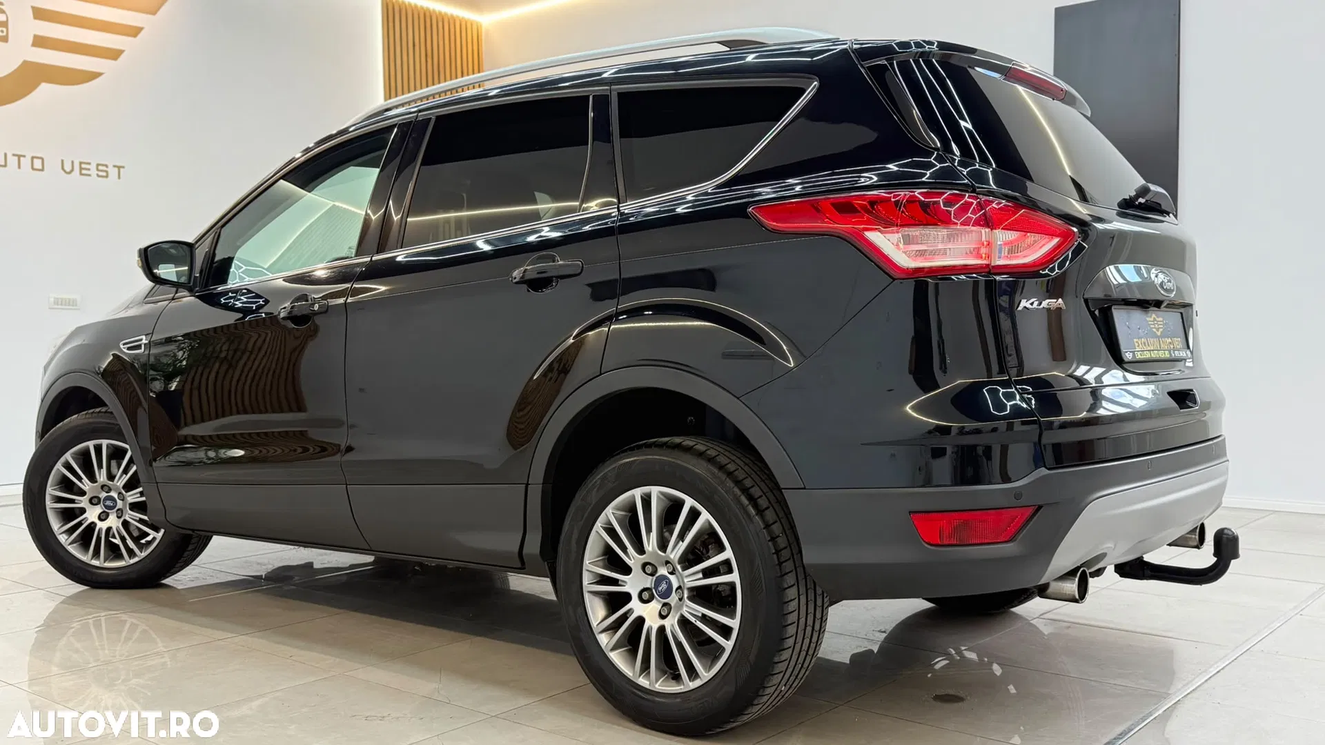 2013 Ford Kuga, photograph 4