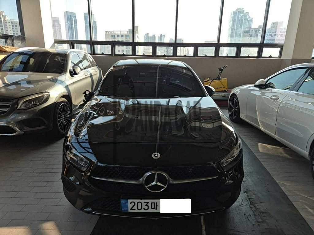 2024 Mercedes-Benz A 220 Sedan, photograph 1
