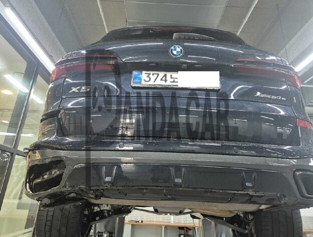 2025 BMW X5 xDrive50e, photograph 4