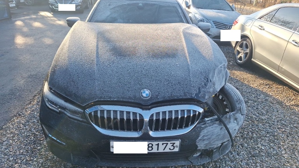 2021 BMW 320i, photograph 1