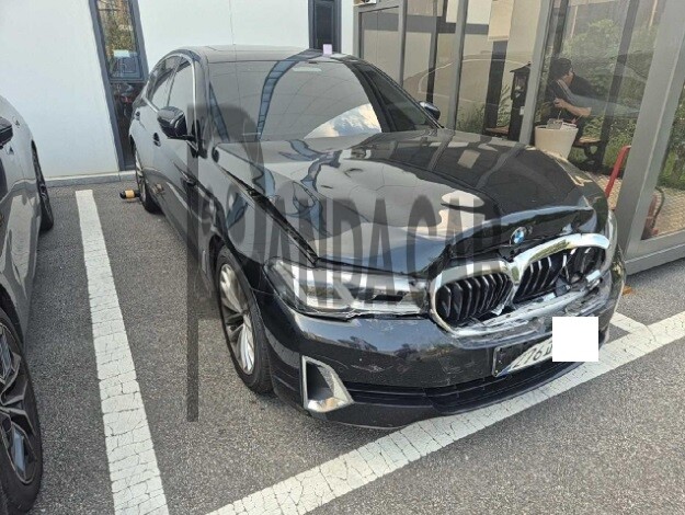 2022 BMW 520i, photograph 3