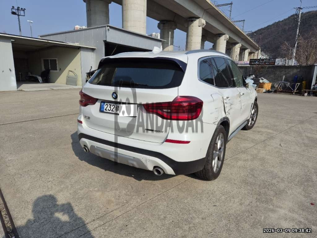 2018 BMW X3 xDrive20d, photograph 2