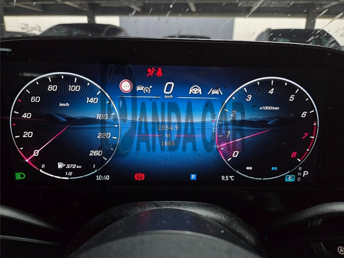 2026 Mercedes-Benz E 300 4MATIC, photograph 4