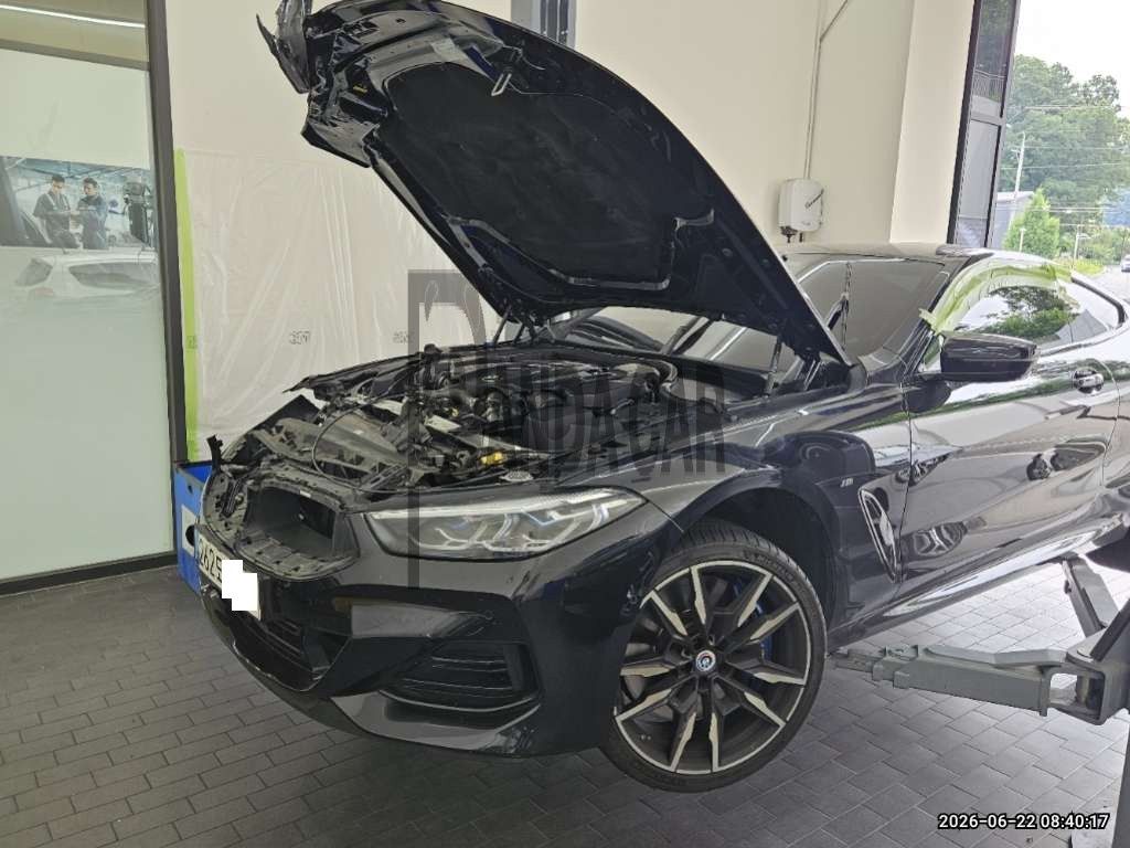2022 BMW M850i xDrive Coupe, photograph 1