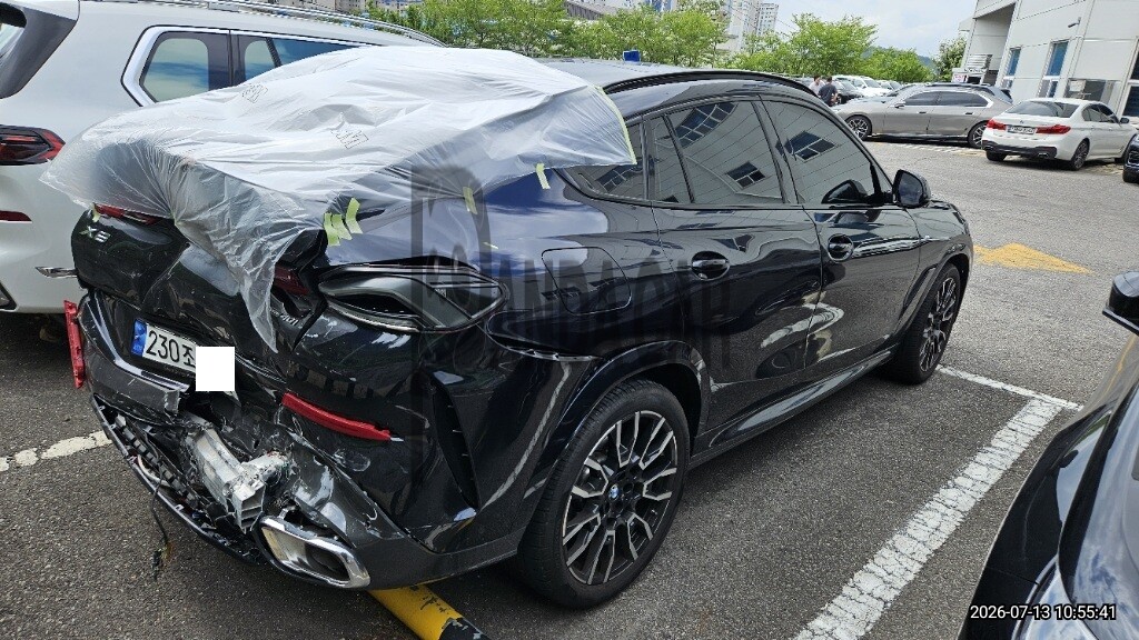 2024 BMW X6 xDrive40i M Sport, photograph 4