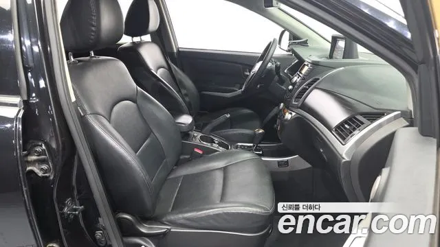 2014 KG_Mobility_Ssangyong KORANDO 2.0 CVT 4WD, photograph 4