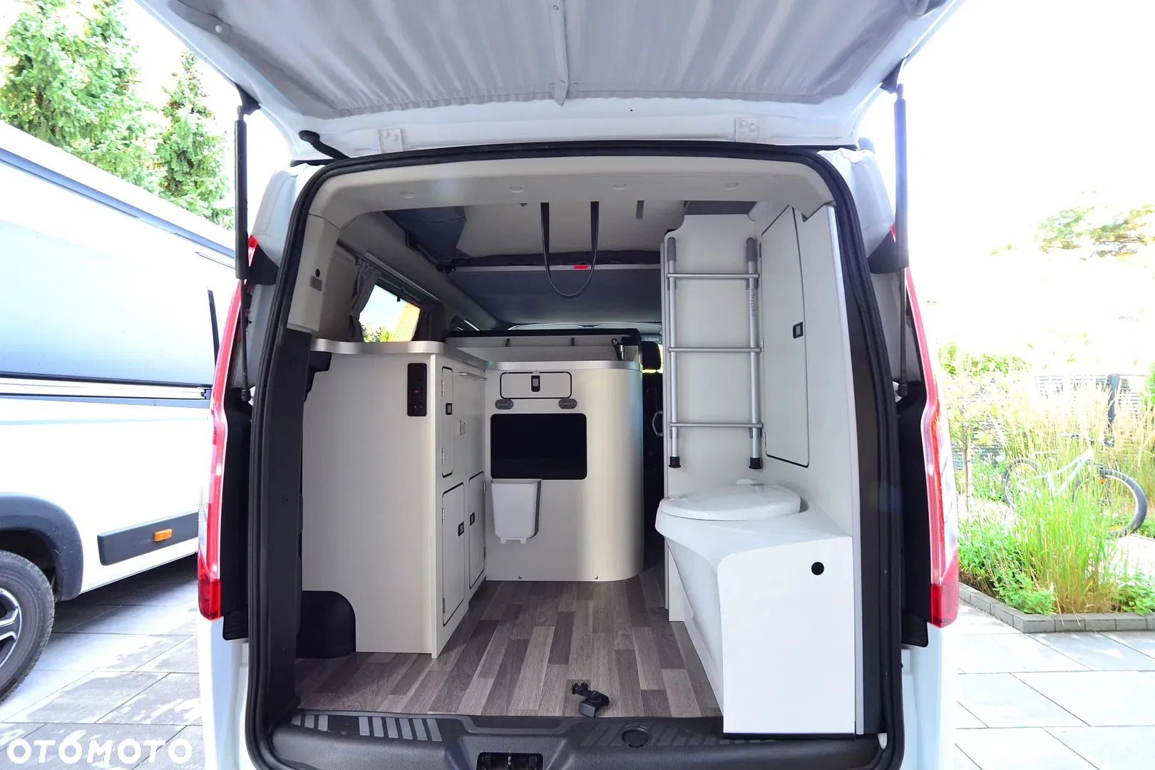 2021 Ford Transit Custom 320 L1H1 Trend (bryg.), photograph 3