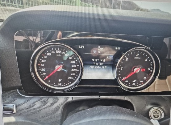 2018 Mercedes-Benz E220 d, photograph 5