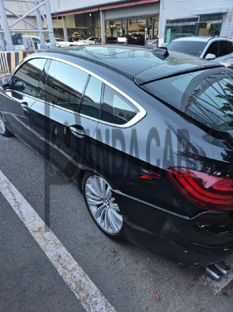2017 BMW Gran Turismo 30d xDrive, photograph 6