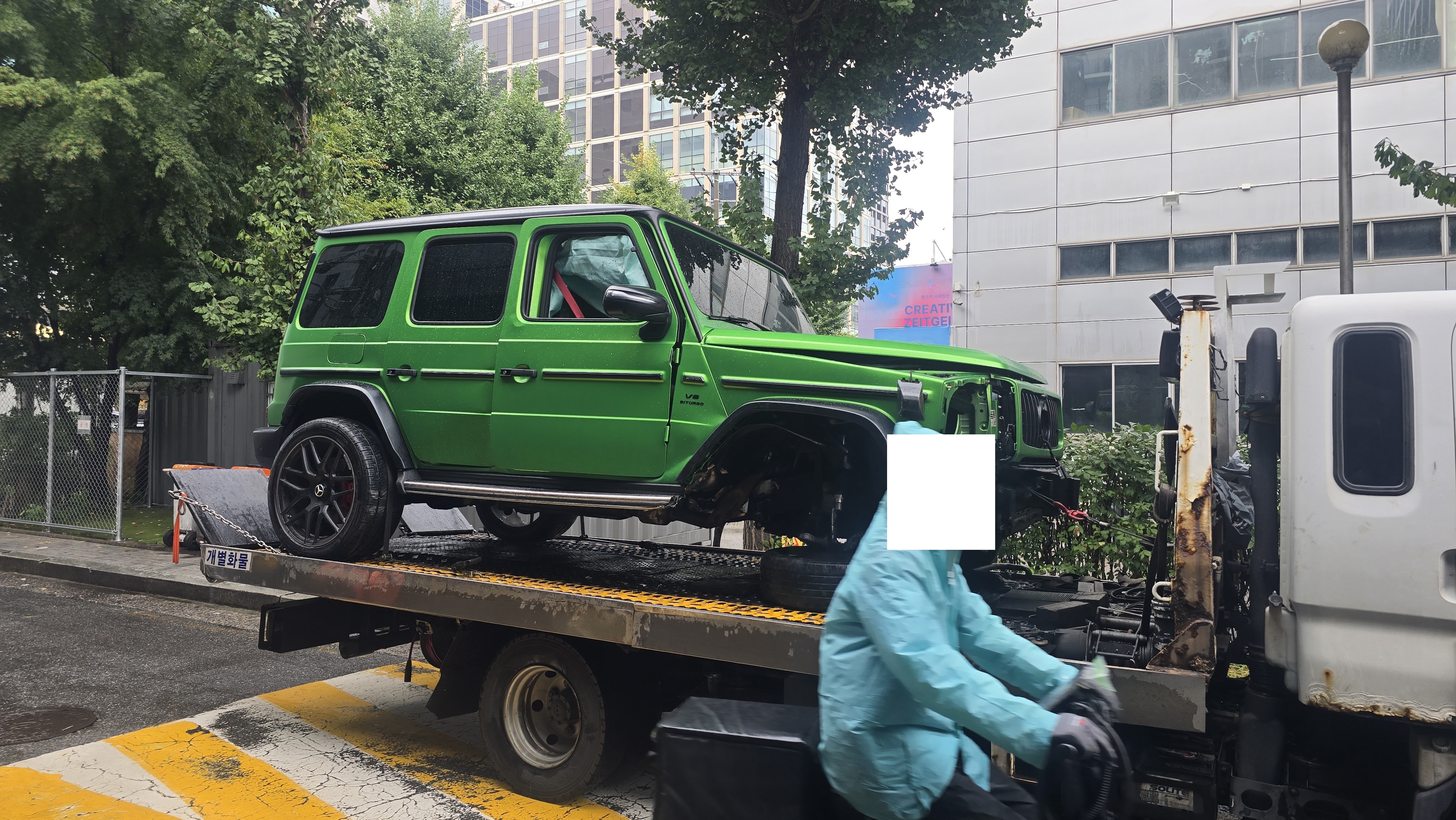 2022 Mercedes-Benz MercedesAMG G63, photograph 2
