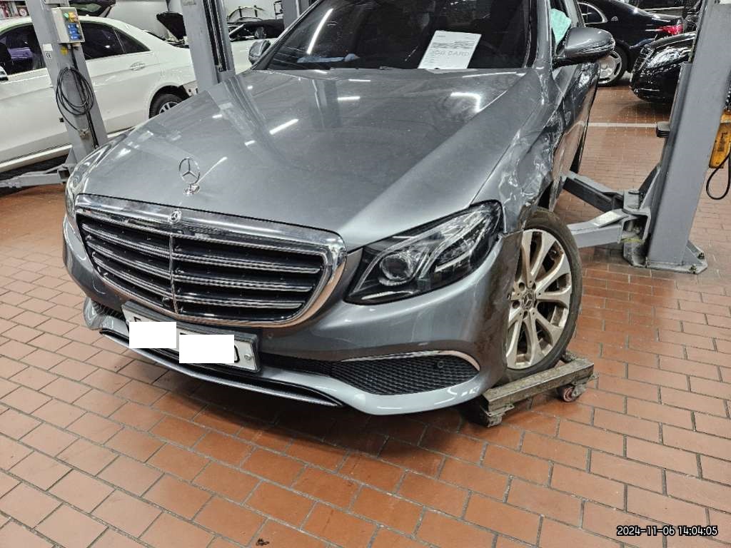 2019 Mercedes-Benz E300 4Matic, photograph 5