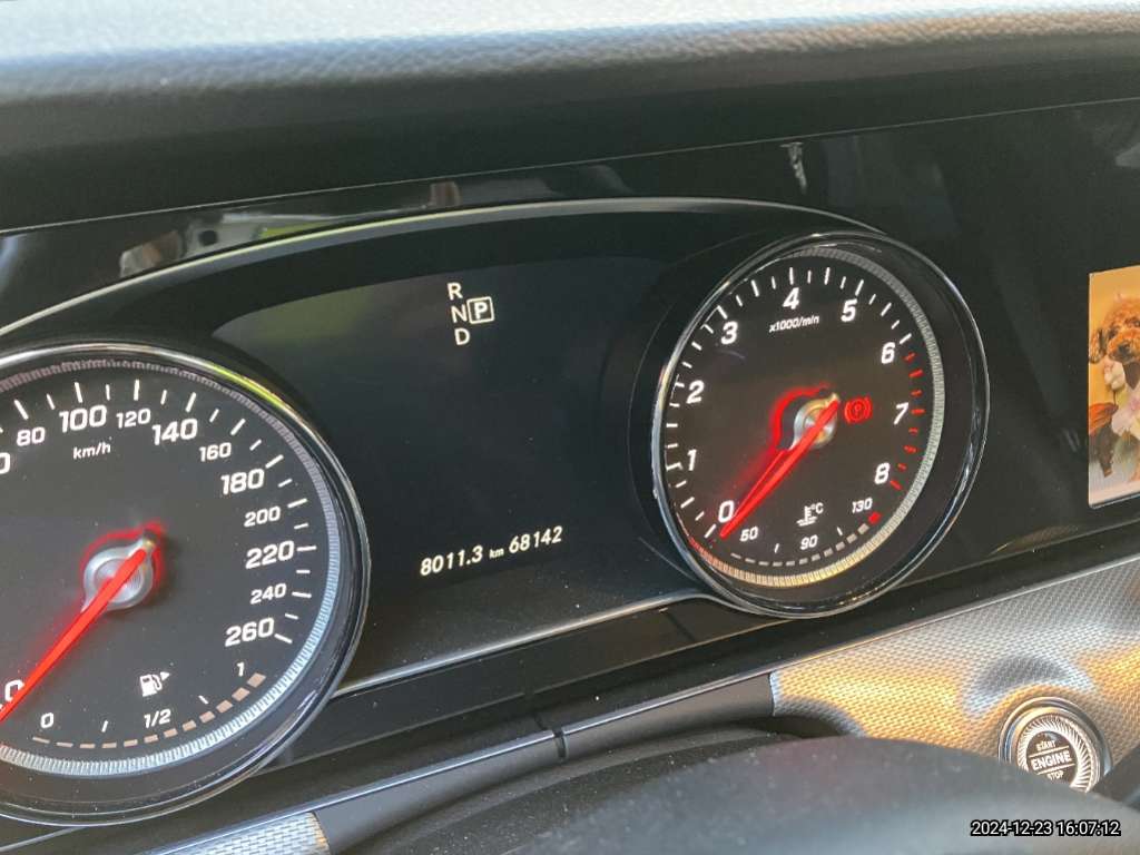 2019 Mercedes-Benz E300, photograph 2