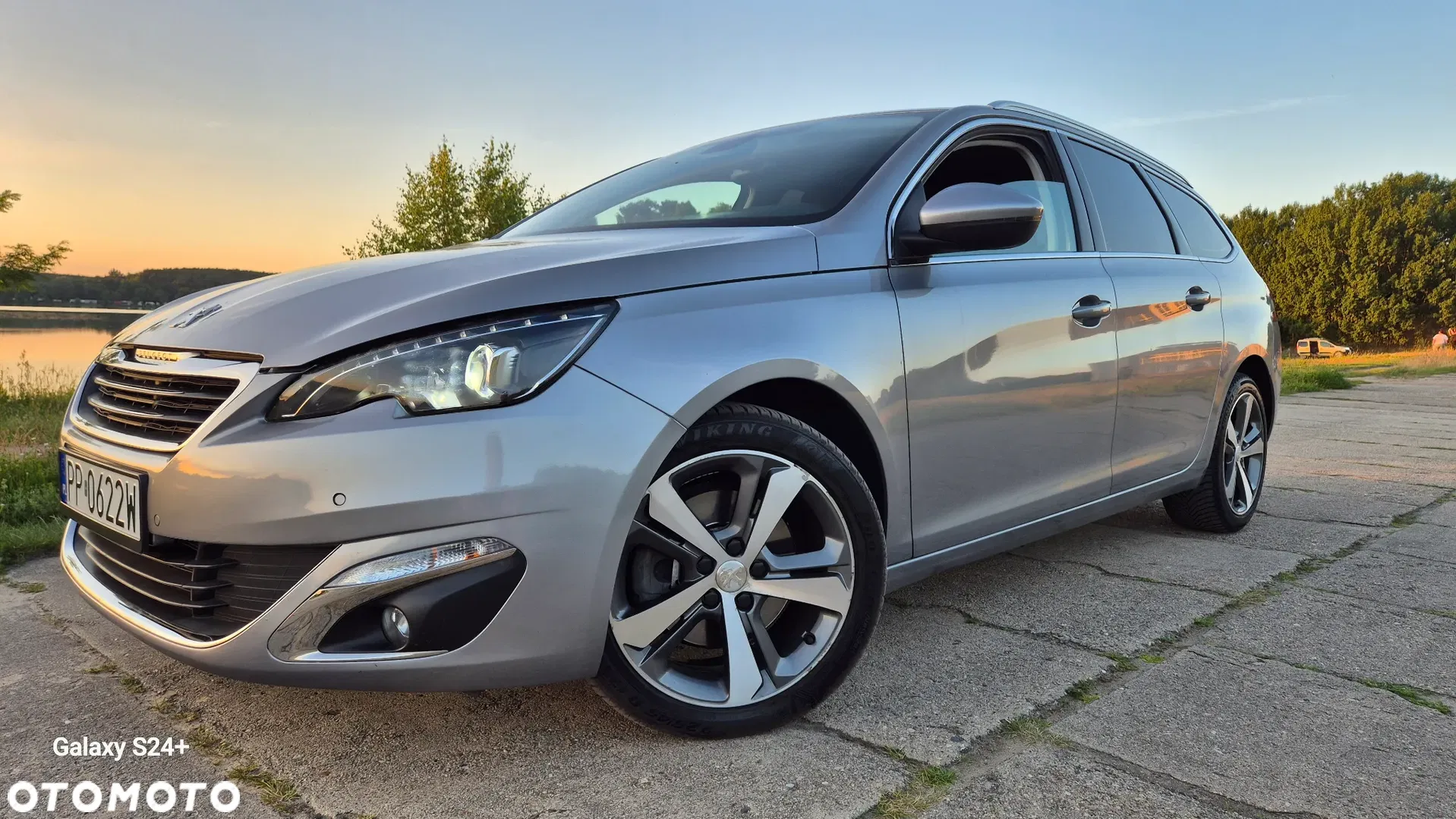2016 Peugeot 308 BlueHDi 150 Stop & Start Allure, photograph 1