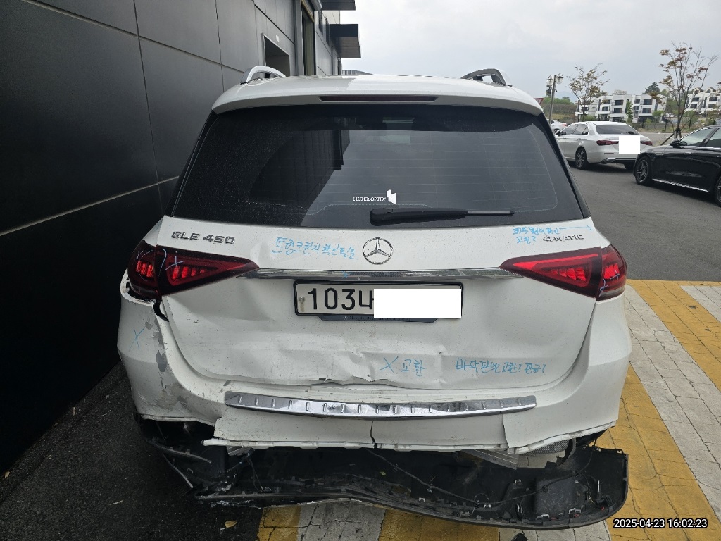 2020 Mercedes-Benz GLE 450 4MATIC, photograph 3