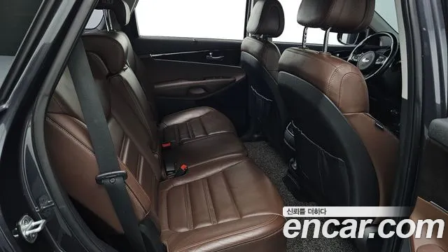 2016 Kia Sorento Diesel 2.0 2WD, photograph 3