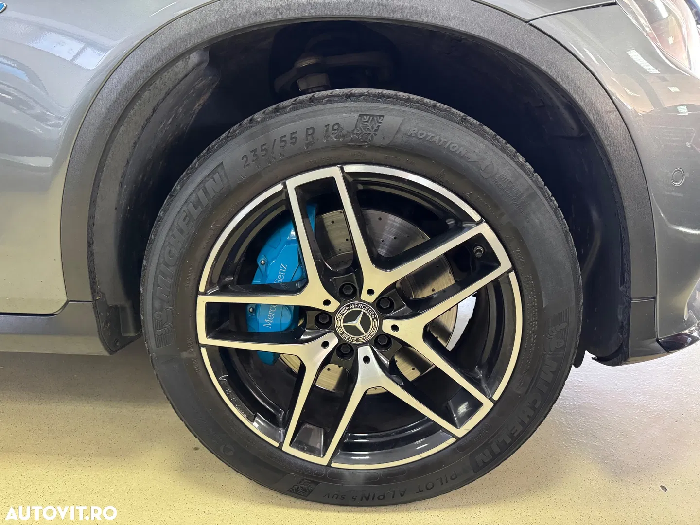 2017 Mercedes-Benz GLC 350 e 4Matic 7G-TRONIC AMG Line, photograph 6