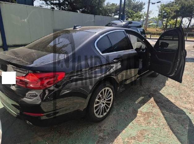 2020 BMW 520i Luxury, photograph 5