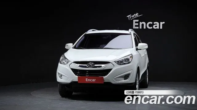 2011 Hyundai Tucson Diesel 2WD LX20, photograph 11