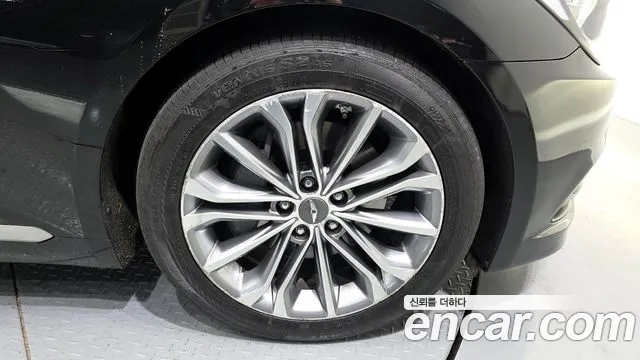 2015 Hyundai Genesis G330 Modern AWD, photograph 7