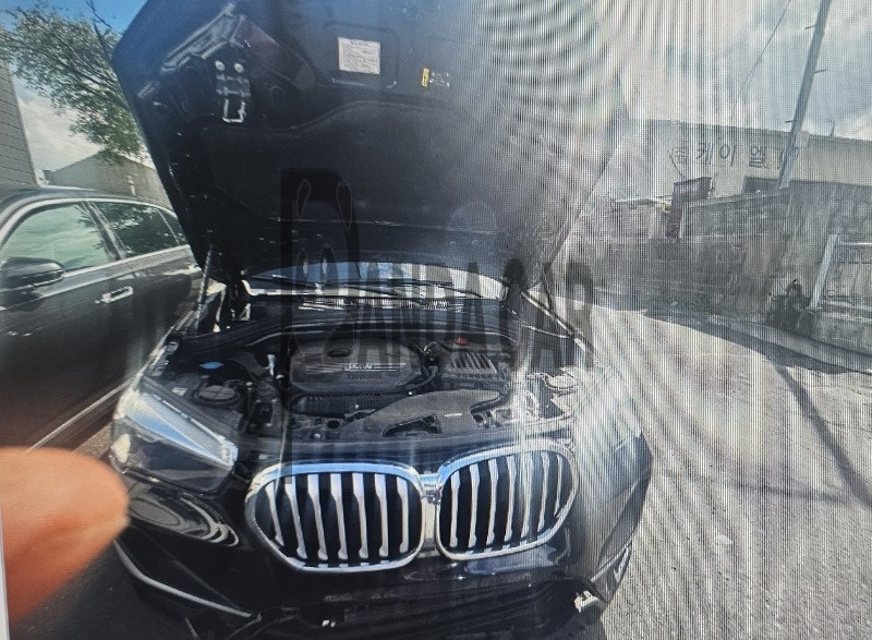 2022 BMW X1 xDrive20i, photograph 2