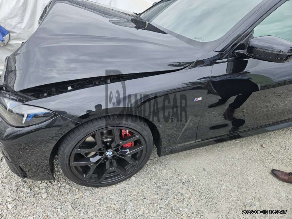 2025 BMW 420i Convertible, photograph 2