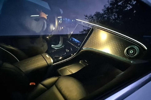 2022 Mercedes-Benz EQE350 + model 2022, photograph 5