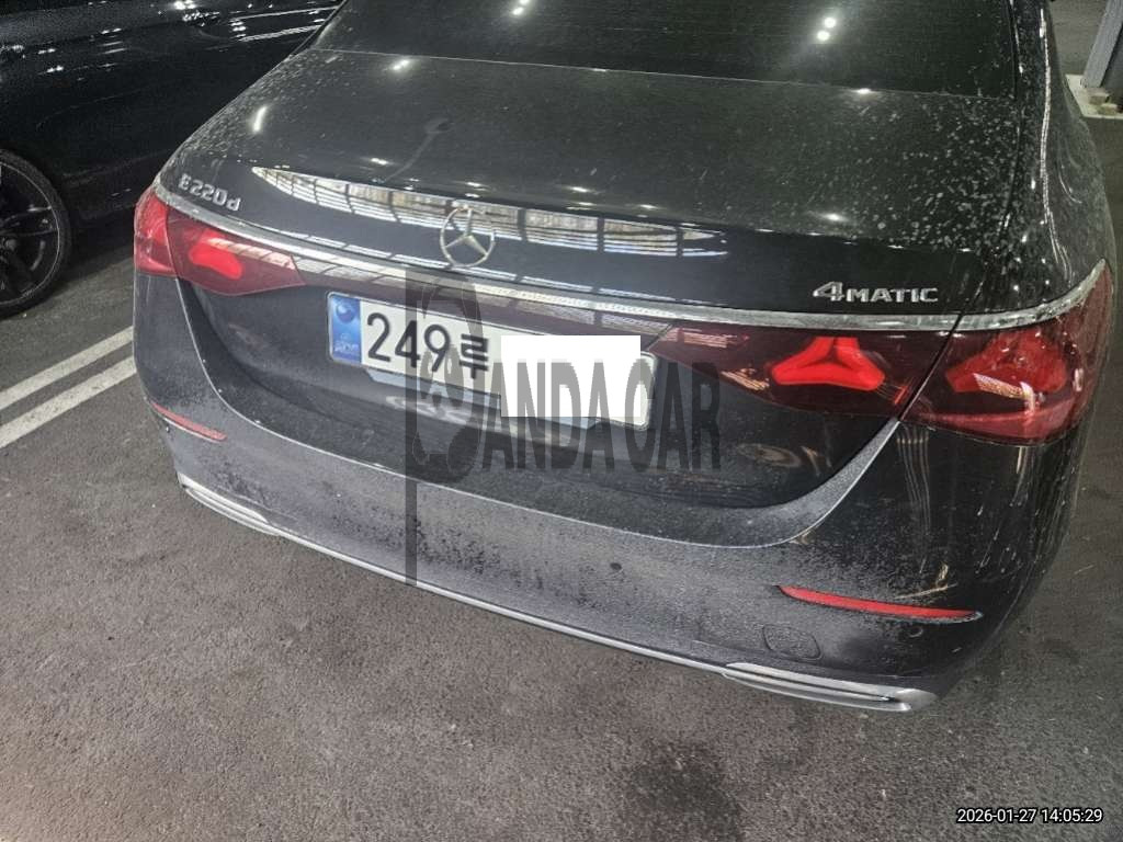 2025 Mercedes-Benz E 220 d 4MATIC, photograph 3