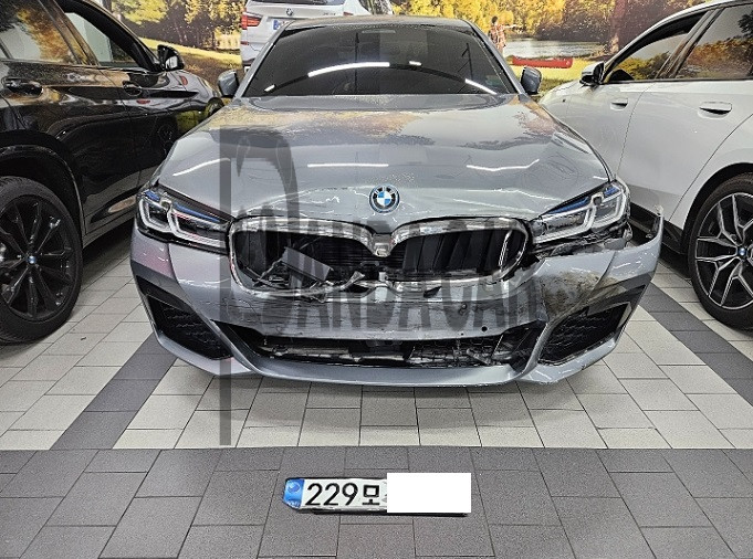 2023 BMW 530e, photograph 1