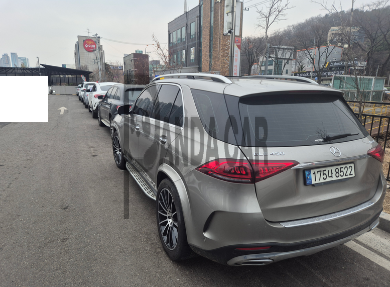 2023 Mercedes-Benz GLE450 4MATIC, photograph 3